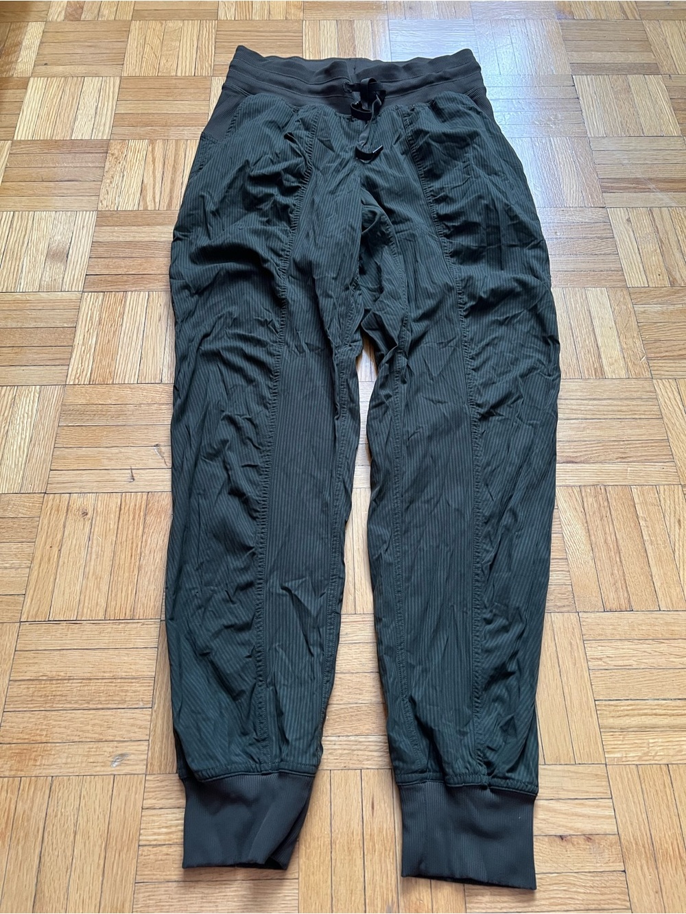 Lululemon dance studio jogger
